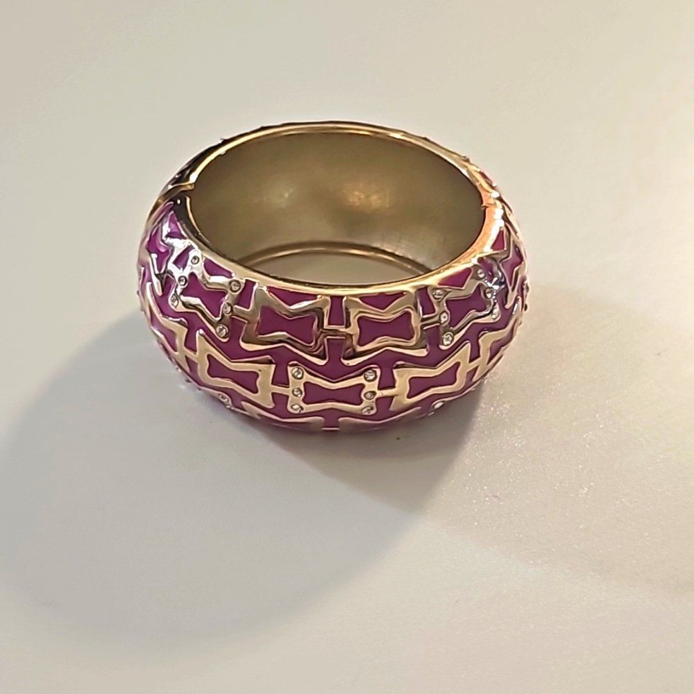 Vintage Gold Tone Enamel & Rhinestone Wide Cuff Clamper Bracelet.